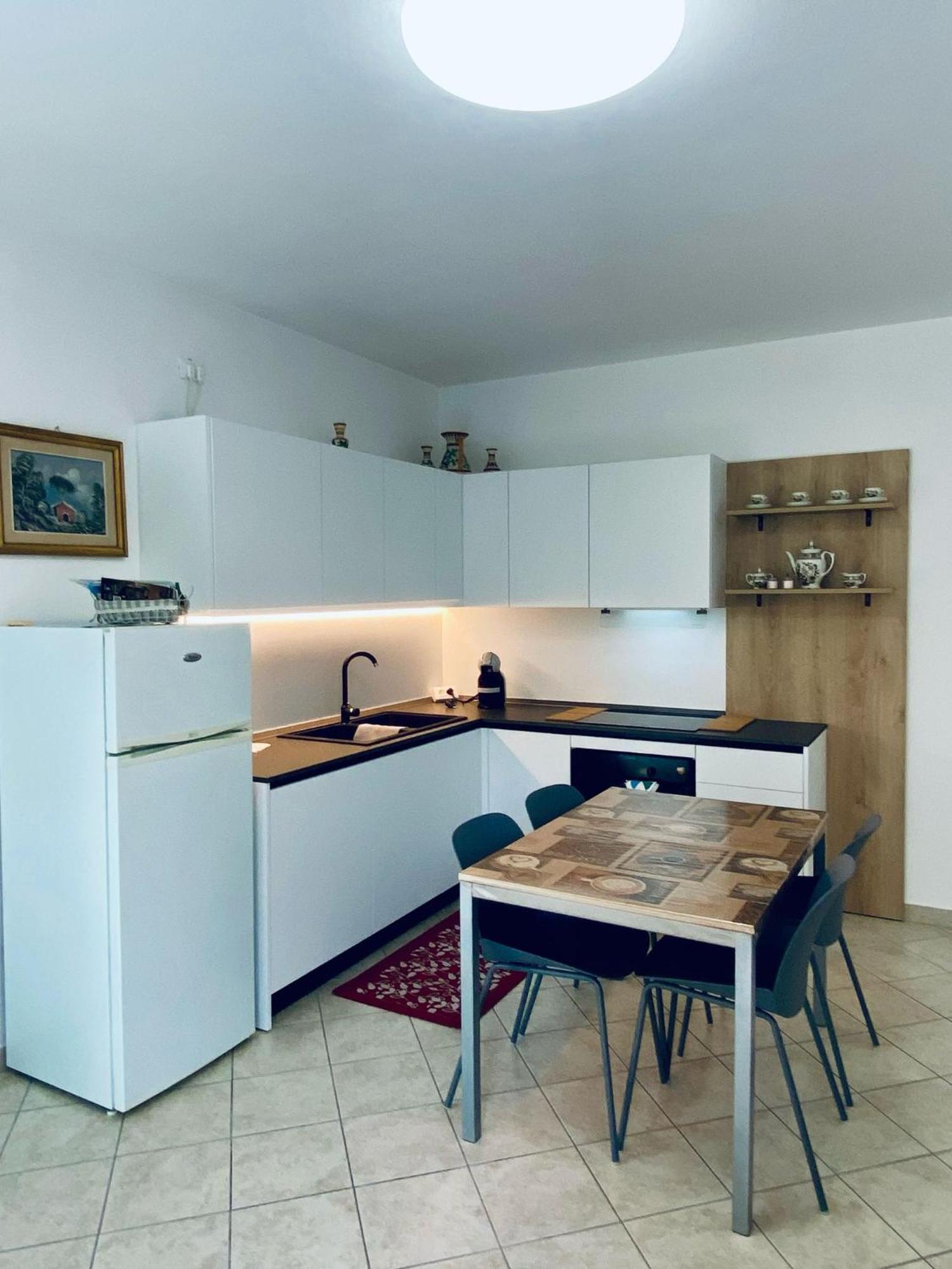 Alma Apartment シルミオーネ エクステリア 写真