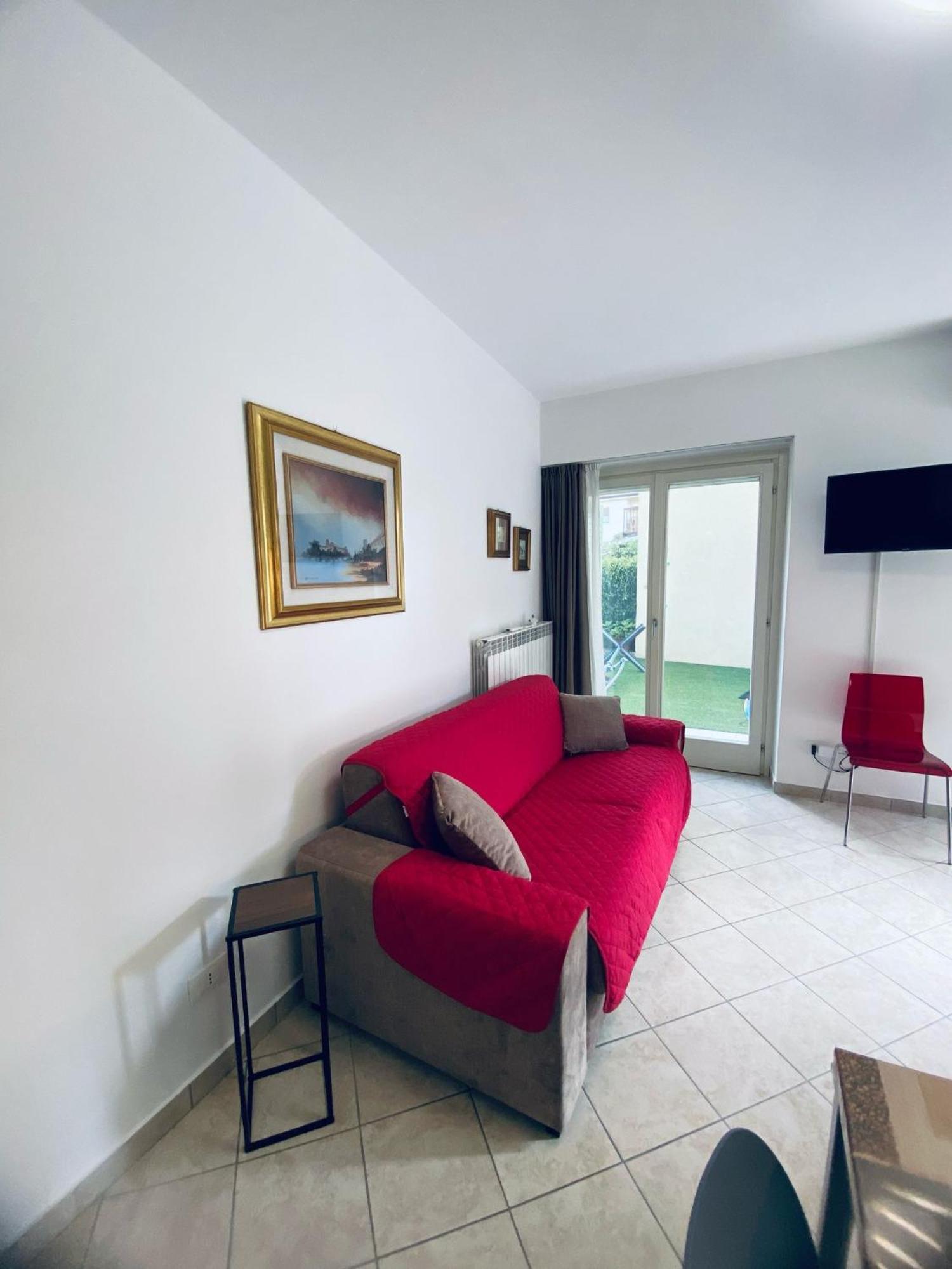 Alma Apartment シルミオーネ エクステリア 写真