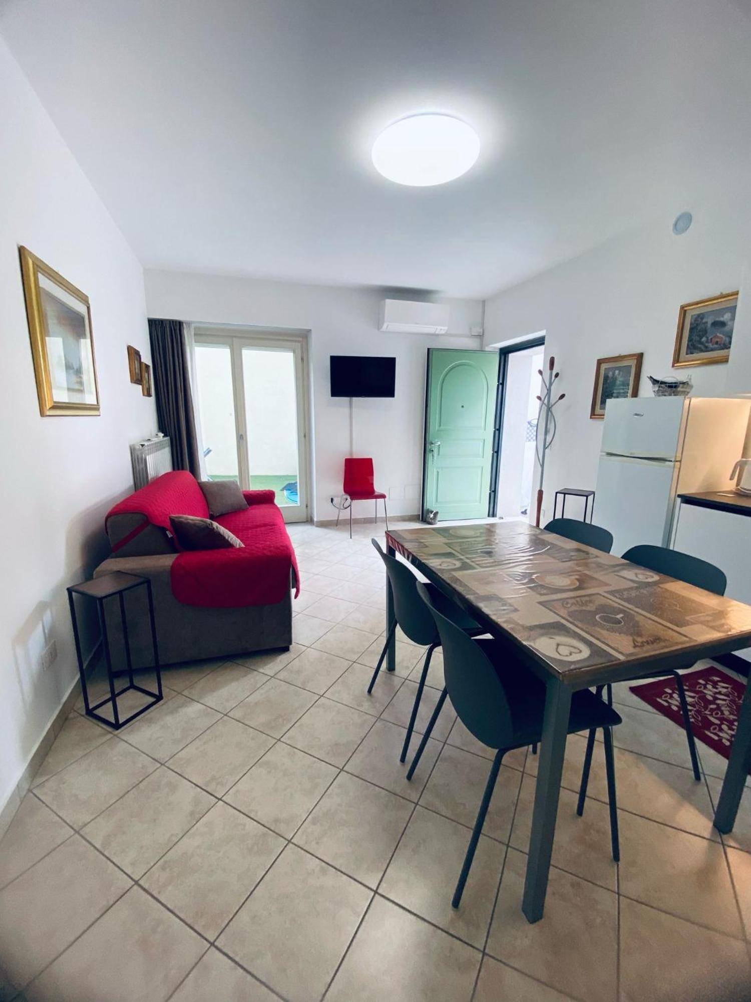 Alma Apartment シルミオーネ エクステリア 写真