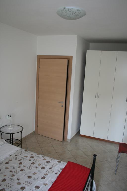 Alma Apartment シルミオーネ エクステリア 写真